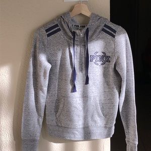 PINK VICTORIAS SECRET HOODIE SIZE XSMALL